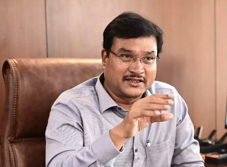 రాజకీయాల్లోకి రాను.. ఉద్యోగమే నా బాధ్యత: ఏవీ రంగనాథ్