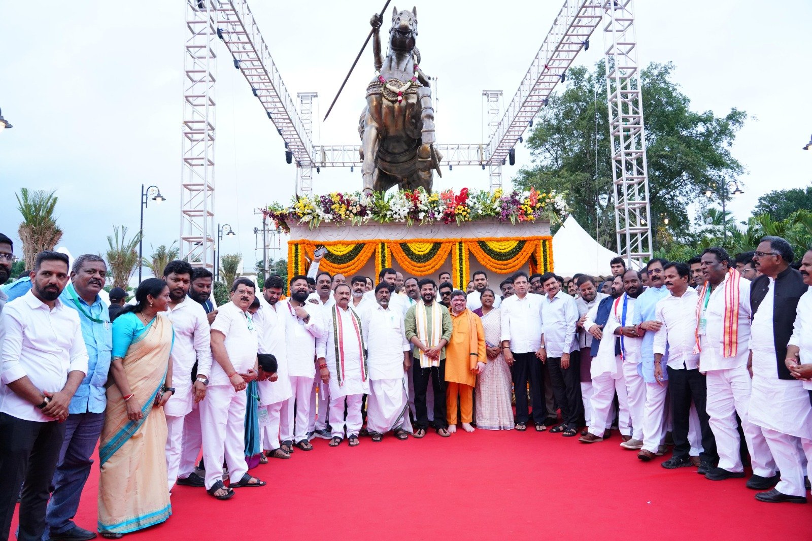 వృత్తికి భరోసా.. భవితకు చదువు!