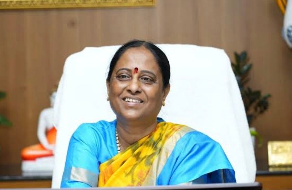‘కూతురు వ్యాఖ్యలకు నన్నెలా బాధ్యురాలిని చేస్తారు?’