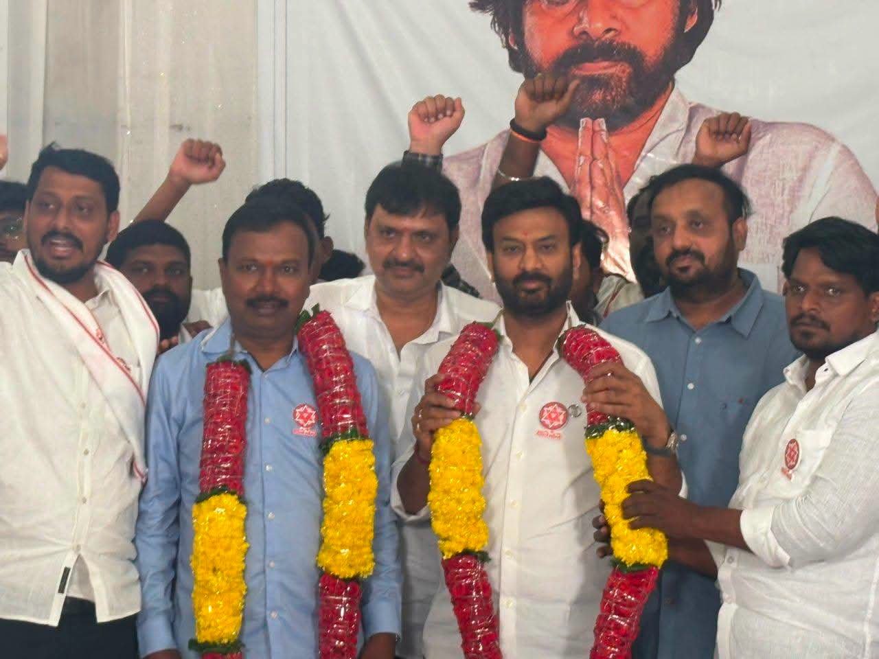 పట్టభద్రుల ఎమ్మెల్సీ బరిలో గడల శ్రీనివాసరావు - Additional Image